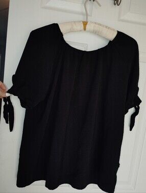 Cute Short Sleeve Fashion Top With Faux Sleeves Vision USA Medium